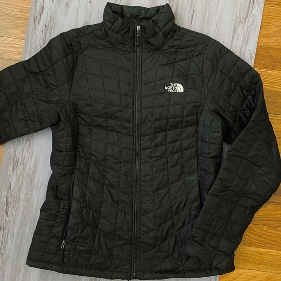 North Face Thermoball Eco Black puffer jacket in size Medium - Picture 1 of 3